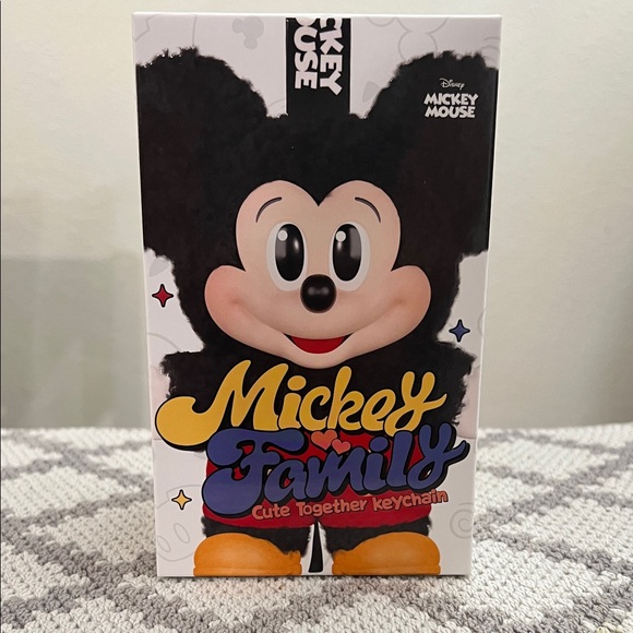 Disney Mickey Family Keychain - Black and Red